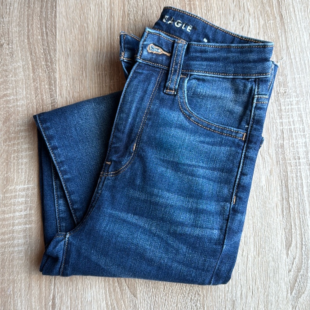 American Eagle Super Stretch Hi-Rise Jegging Crop Jeans in dark wash - 00R